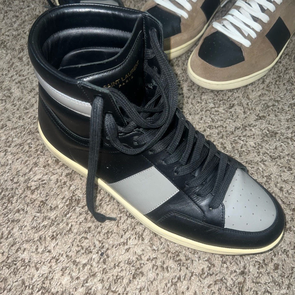 Saint Laurent Sneakers - Picture 2 of 9